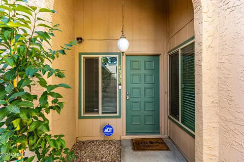 4535 W Continental Dr, Glendale, AZ 85308