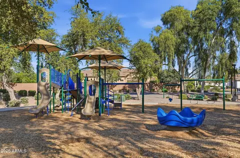 View/Area - 370 E Canyon Creek Dr, Gilbert, AZ 85295 photo 7 of 9