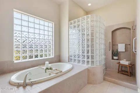 Bath - 370 E Canyon Creek Dr, Gilbert, AZ 85295 photo 3 of 7