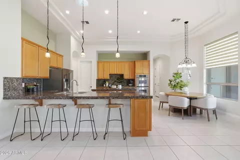 Kitchen - 370 E Canyon Creek Dr, Gilbert, AZ 85295 photo 7 of 7