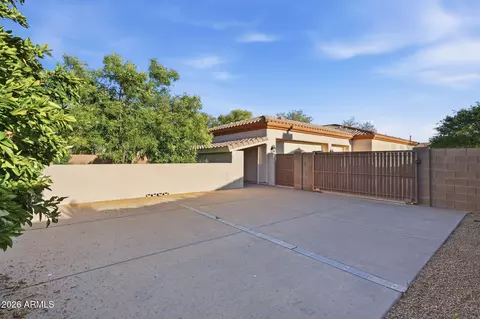 Exterior - 370 E Canyon Creek Dr, Gilbert, AZ 85295 photo 11 of 18