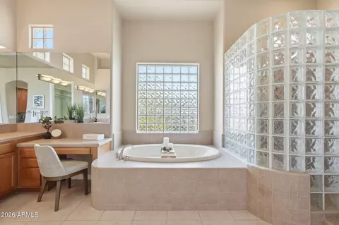 Bath - 370 E Canyon Creek Dr, Gilbert, AZ 85295 photo 2 of 7