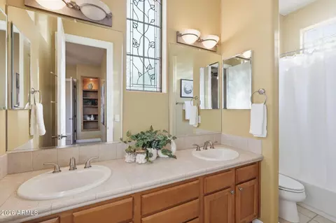 Bath - 370 E Canyon Creek Dr, Gilbert, AZ 85295 photo 6 of 7