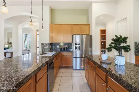 Kitchen - 370 E Canyon Creek Dr, Gilbert, AZ 85295 photo 2 of 7