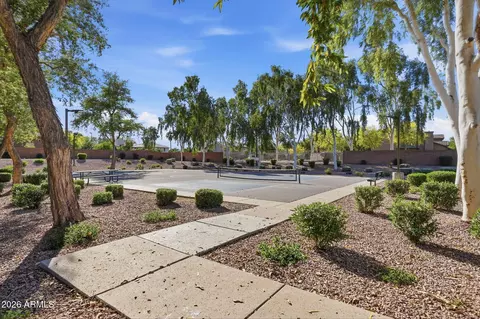 Exterior - 370 E Canyon Creek Dr, Gilbert, AZ 85295 photo 14 of 18