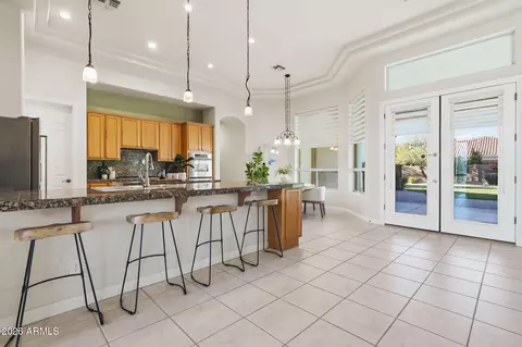Kitchen - 370 E Canyon Creek Dr, Gilbert, AZ 85295 photo 6 of 7