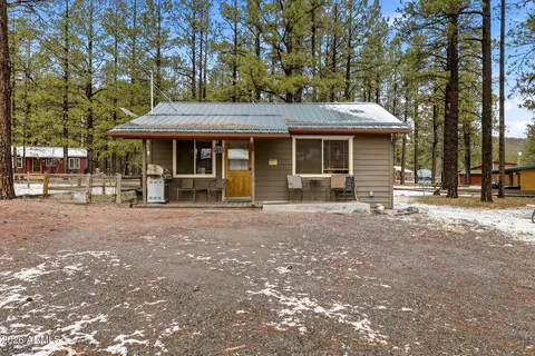 41 N Main St, Greer, AZ 85927