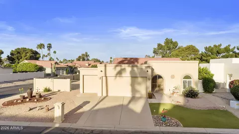 26020 S Flame Tree Dr, Sun Lakes, AZ 85248