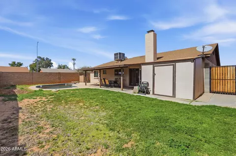 Exterior - 2421 E Hilton Ave, Mesa, AZ 85204 photo 4 of 4