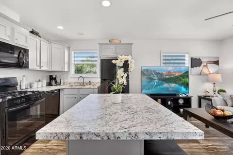 202 N Meridian Rd #220, Apache Junction, AZ 85120