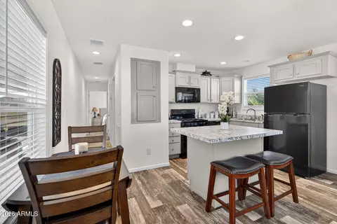 202 N Meridian Rd #220, Apache Junction, AZ 85120
