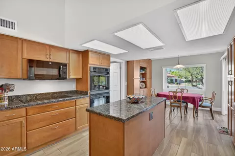 Kitchen - 2101 E Vaughn St, Tempe, AZ 85283 photo 5 of 6