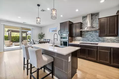 Kitchen - 2909 E Sands Dr, Phoenix, AZ 85050 photo 3 of 4