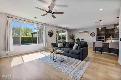 Living - 2909 E Sands Dr, Phoenix, AZ 85050 photo 3 of 3