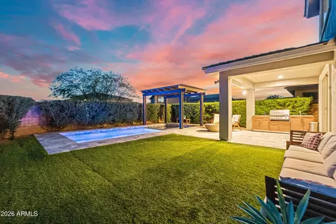 Exterior - 2909 E Sands Dr, Phoenix, AZ 85050 photo 2 of 7
