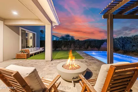 Exterior - 2909 E Sands Dr, Phoenix, AZ 85050 photo 6 of 7