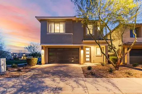 Exterior - 2909 E Sands Dr, Phoenix, AZ 85050 photo 1 of 7