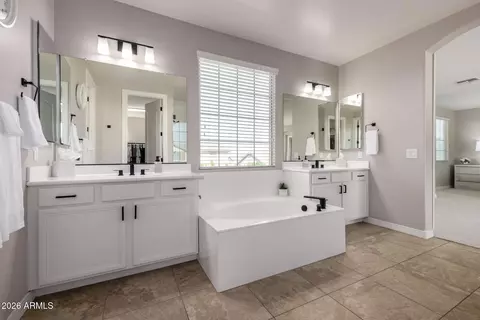 Bath - 3054 E Kingbird Dr, Gilbert, AZ 85297 photo 5 of 8