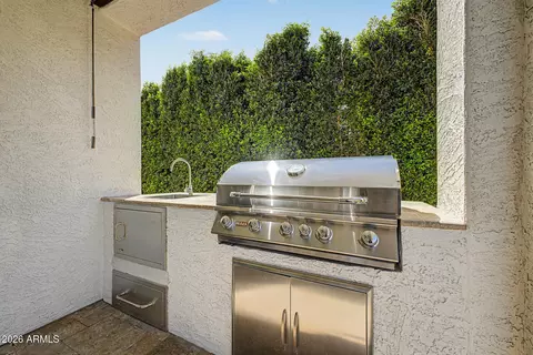 Kitchen - 3054 E Kingbird Dr, Gilbert, AZ 85297 photo 6 of 6