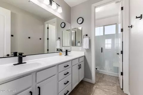 Bath - 3054 E Kingbird Dr, Gilbert, AZ 85297 photo 6 of 8