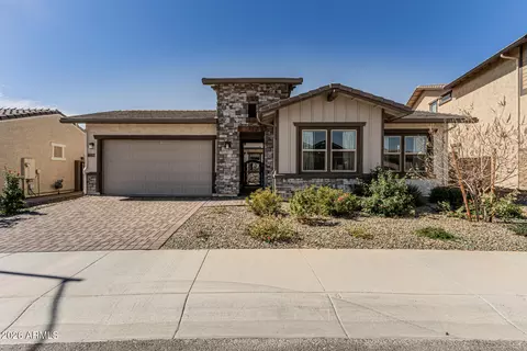 44512 N 44th Dr, New River, AZ 85087