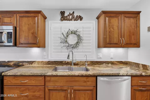 Kitchen - 4341 E Badger Way, Phoenix, AZ 85044 photo 9 of 9
