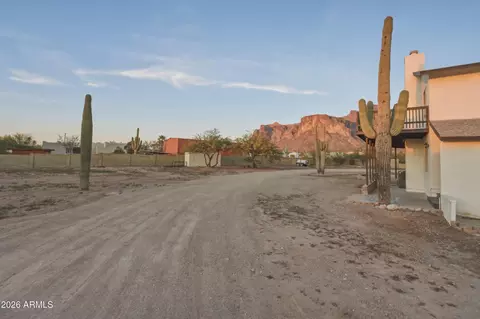 Exterior - 661 N Al Sieber Rd, Apache Junction, AZ 85119 photo 9 of 14