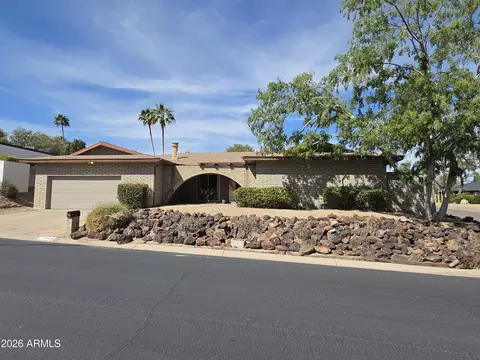 9060 N Arroya Vista Dr, Phoenix, AZ 85028