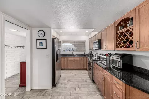 Kitchen - 3924 E Cortez St, Phoenix, AZ 85028 photo 1 of 4