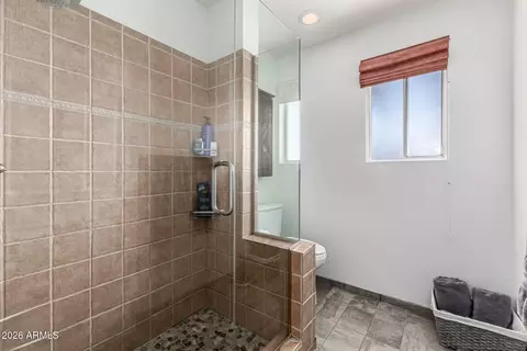 Bath - 3924 E Cortez St, Phoenix, AZ 85028 photo 3 of 5