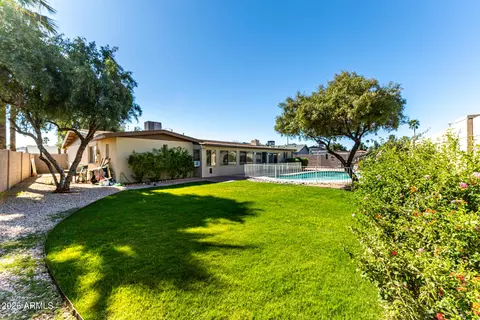 Exterior - 3924 E Cortez St, Phoenix, AZ 85028 photo 8 of 10