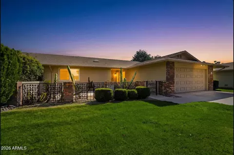19015 N Signal Butte Cir, Sun City, AZ 85373