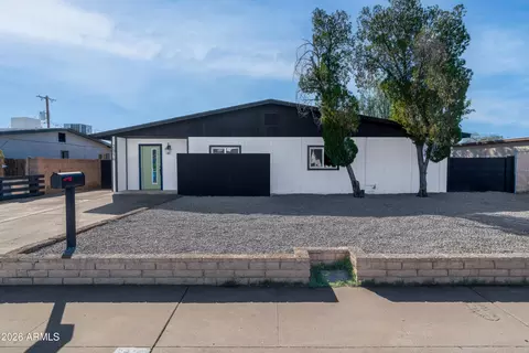 Exterior - 2914 N 81st Ave, Phoenix, AZ 85033 photo 1 of 4