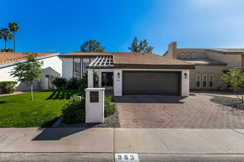 963 E Driftwood Dr, Tempe, AZ 85283 photo 2
