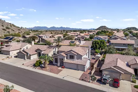 View/Area - 1711 E Runion Dr, Phoenix, AZ 85024 photo 5 of 8