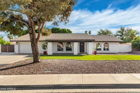 15817 N Moon Valley Dr, Phoenix, AZ 85022