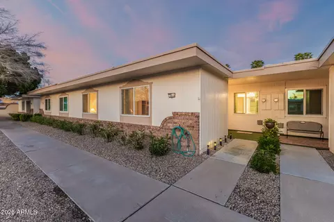9935 W Hutton Dr, Sun City, AZ 85351