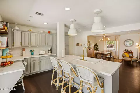 Kitchen - 709 E Winter Dr, Phoenix, AZ 85020 photo 4 of 4