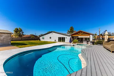 4133 W Topeka Dr, Glendale, AZ 85308