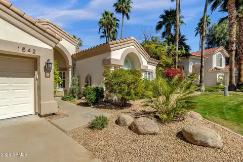 Exterior - 1542 E Catamaran Dr, Gilbert, AZ 85234 photo 5 of 26