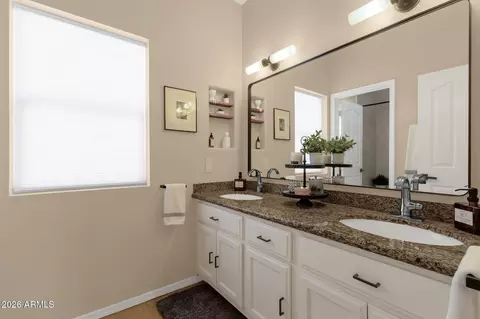 Bath - 1542 E Catamaran Dr, Gilbert, AZ 85234 photo 7 of 8
