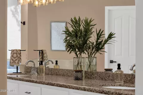 Bath - 1542 E Catamaran Dr, Gilbert, AZ 85234 photo 1 of 8