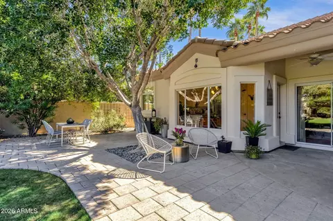 Exterior - 1542 E Catamaran Dr, Gilbert, AZ 85234 photo 10 of 26