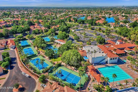 View/Area - 1542 E Catamaran Dr, Gilbert, AZ 85234 photo 6 of 7