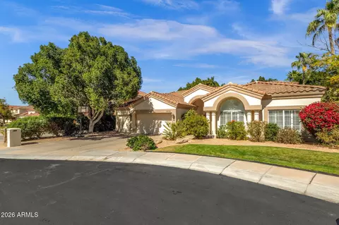 1542 E Catamaran Dr, Gilbert, AZ 85234