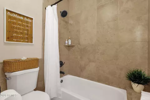 Bath - 1542 E Catamaran Dr, Gilbert, AZ 85234 photo 8 of 8