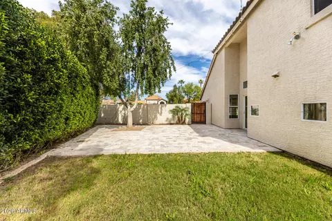 Exterior - 2301 E Millbrae Ct, Gilbert, AZ 85234 photo 7 of 8