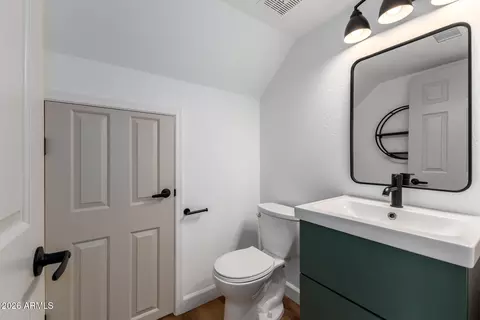 Bath - 2301 E Millbrae Ct, Gilbert, AZ 85234 photo 5 of 5