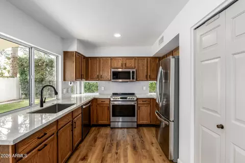Kitchen - 2301 E Millbrae Ct, Gilbert, AZ 85234 photo 2 of 4