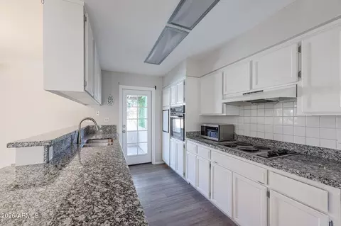 Kitchen - 2132 E Tulane Dr, Tempe, AZ 85283 photo 2 of 4